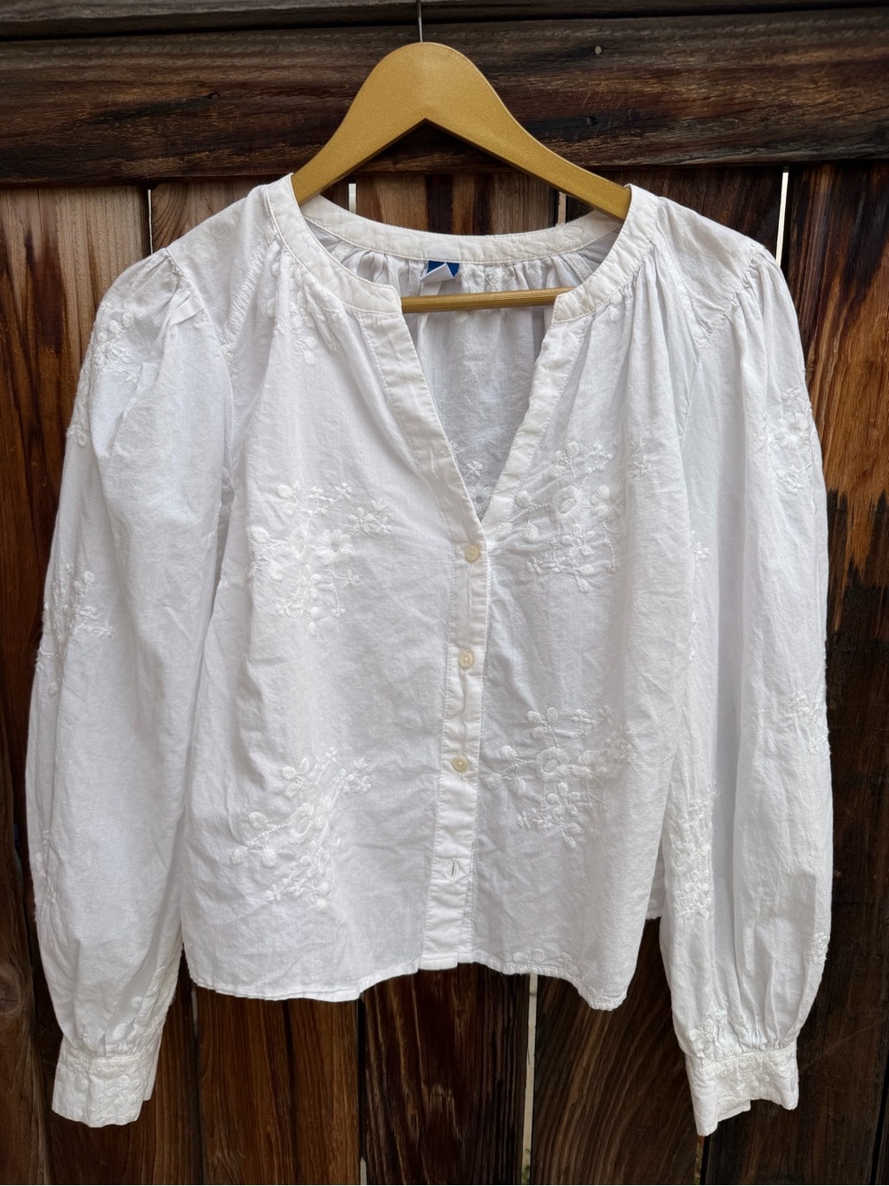 Old Navy White Floral Eyelet Embroidered Long Sleeve V-Neck Blouse M